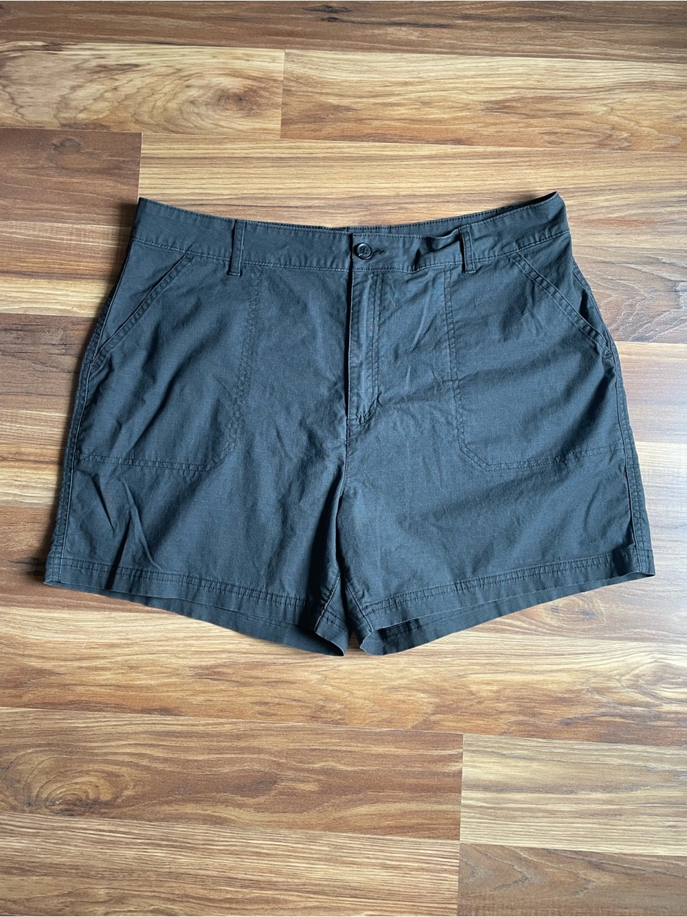Eddie Bauer Women's Ripstop Shorts Size 16 Cotton
